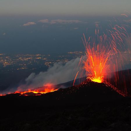 Suitehome Taormina จีอาร์ดีนี นักซอส ภายนอก รูปภาพ