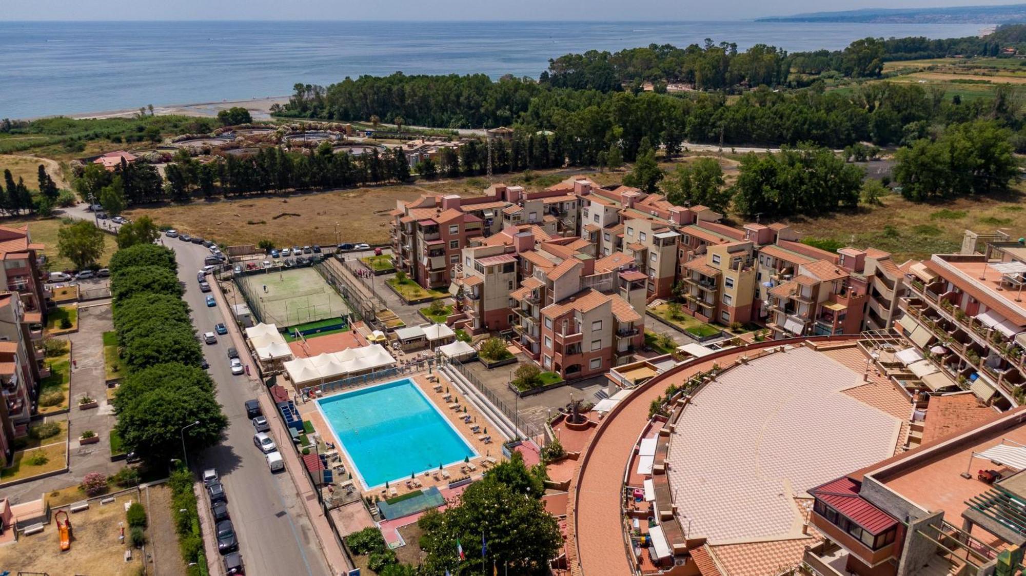 Suitehome Taormina จีอาร์ดีนี นักซอส ภายนอก รูปภาพ